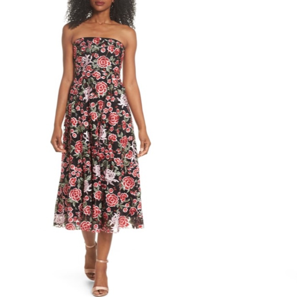 NWOT SAU LEE embroidered Strapless dress